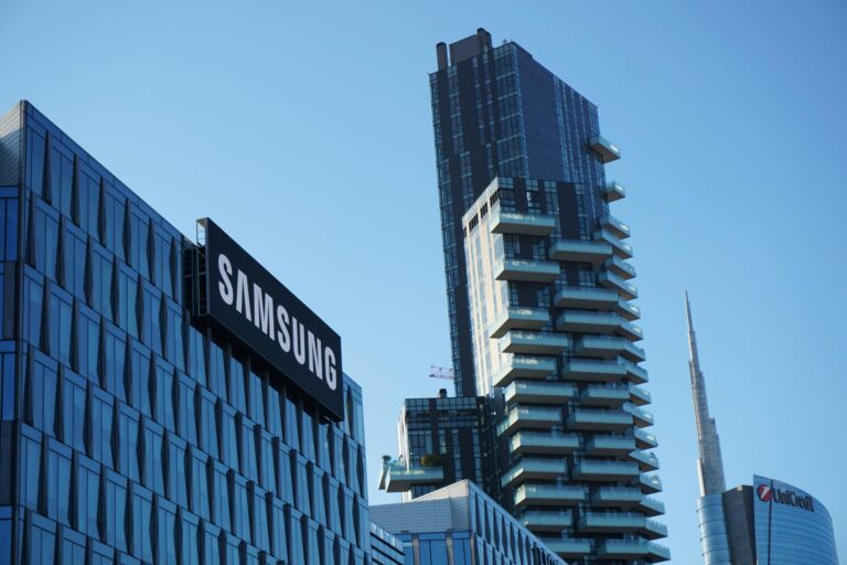 Samsung chief meets Meta, Amazon, and Qualcomm in strategic talks