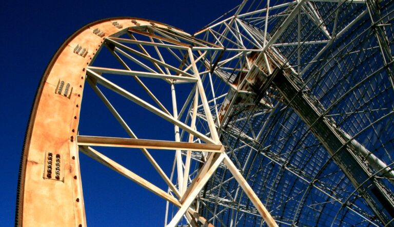 FS rolls out advanced 200G networking switch