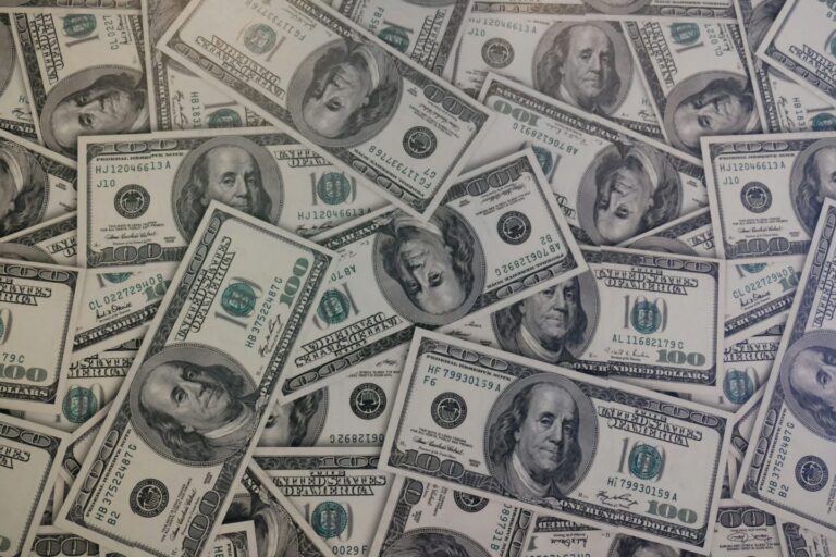 Amazon expands Anthropic partnership with $25 billion investment